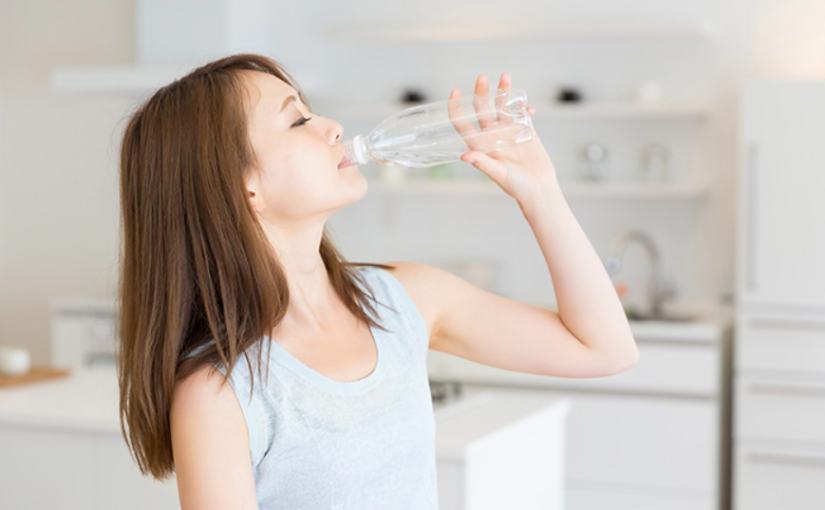 Manfaat Minum Air Putih untuk Menjaga Kesehatan Sehari-hari