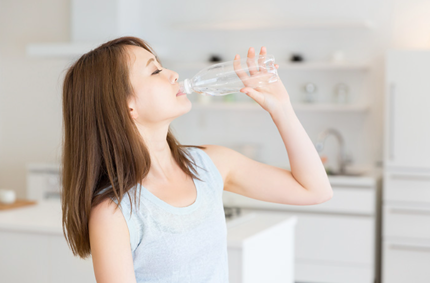 Manfaat Minum Air Putih untuk Menjaga Kesehatan Sehari-hari